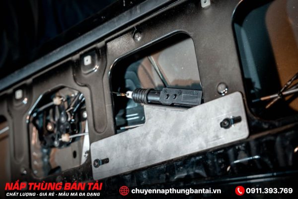 KHÓA BỬNG CHO FORD RAPTOR 2023