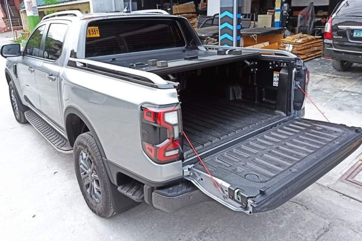 Nắp Thùng 3 Tấm Ford Ranger Xls (Đời 2018 - 2022)