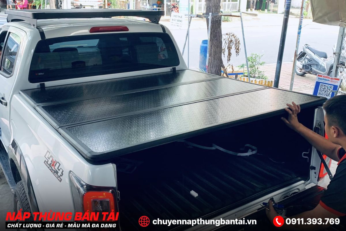 NẮP THÙNG 3 TẤM ISUZU D-MAX