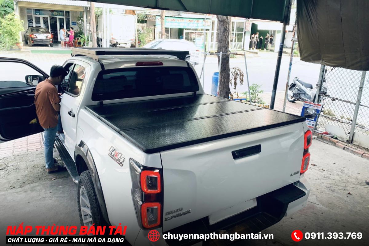 NẮP THÙNG 3 TẤM ISUZU D-MAX