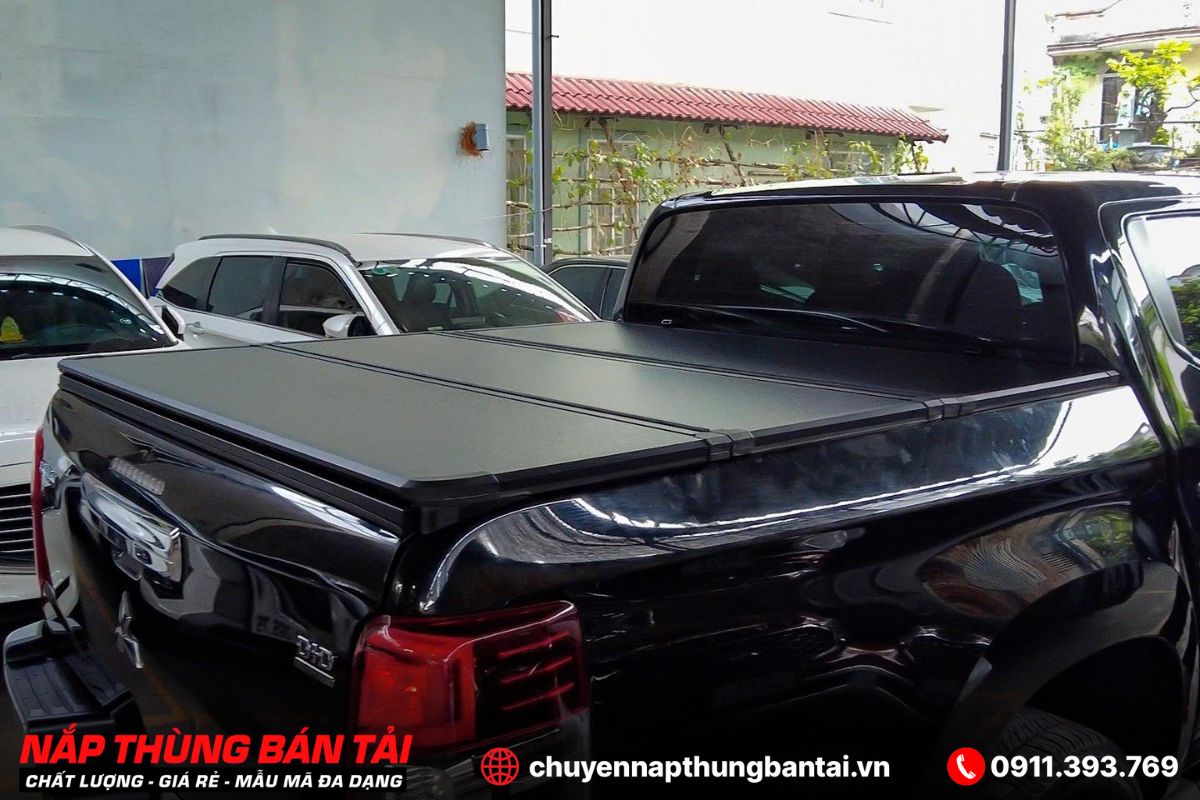 NẮP THÙNG 3 TẤM MITSUBISHI TRITON