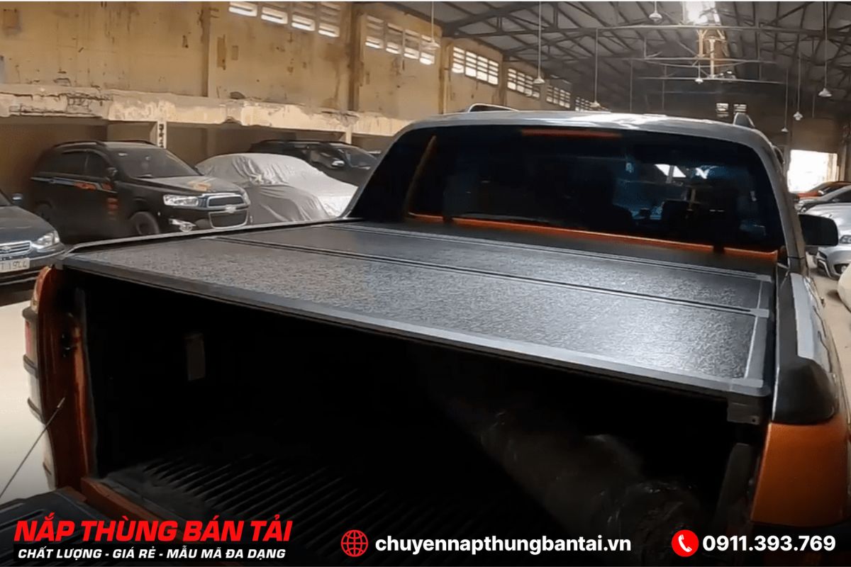 NẮP THÙNG 3 TẤM NISSAN NAVARA
