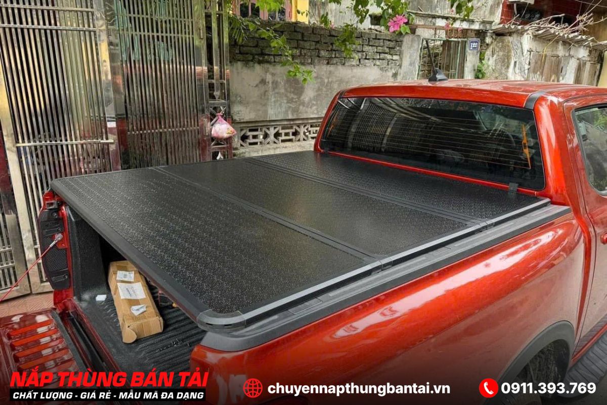 NẮP THÙNG 3 TẤM TOYOTA HILUX