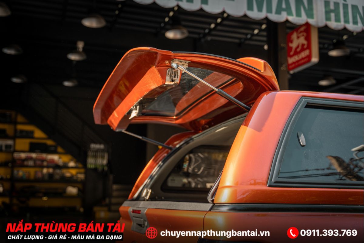 Cánh mở Nắp Thùng Cao Ford Ranger Wildtrak 2023 (Có Đèn)