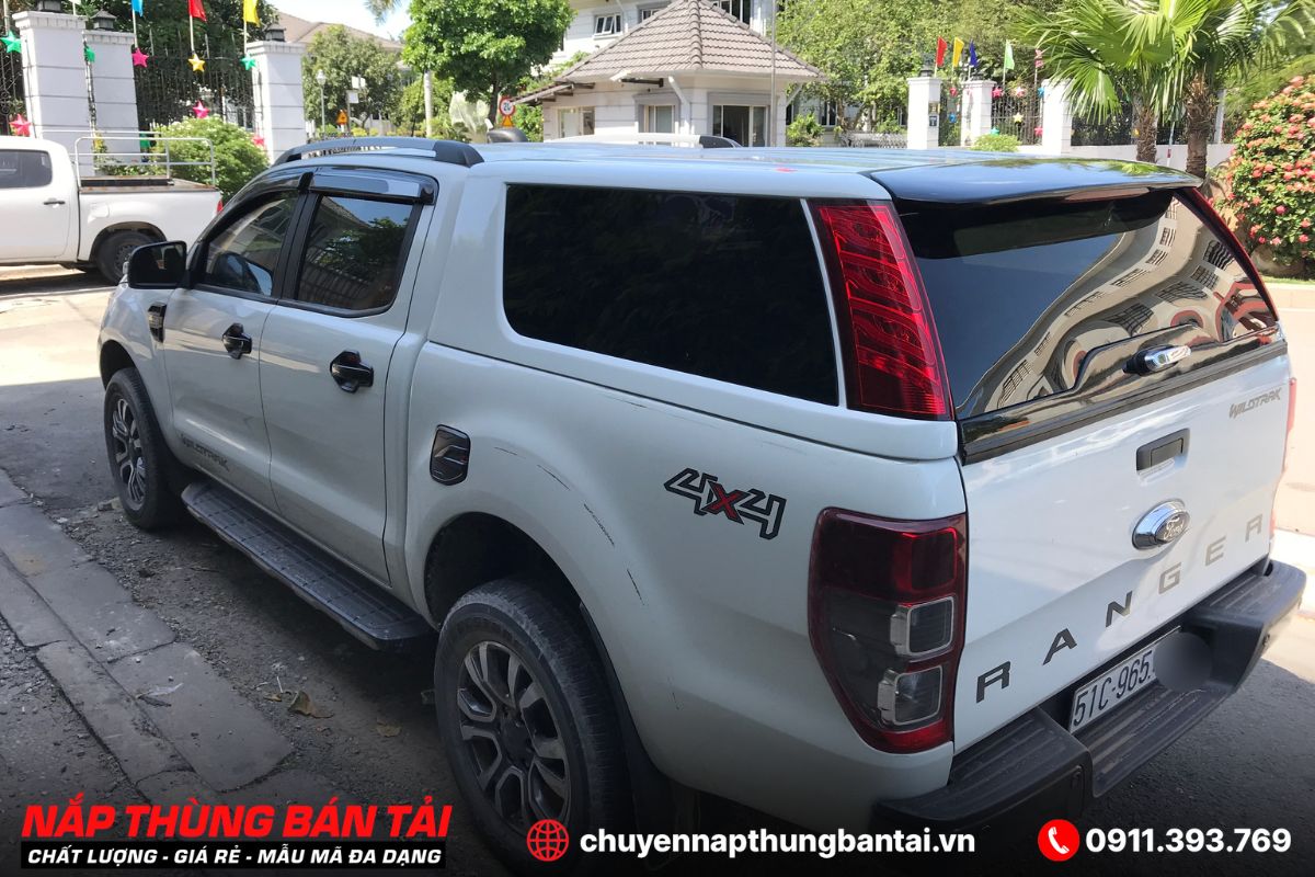 NẮP THÙNG CAO FORD RANGER WILDTRAK 2023 (CÓ ĐÈN)