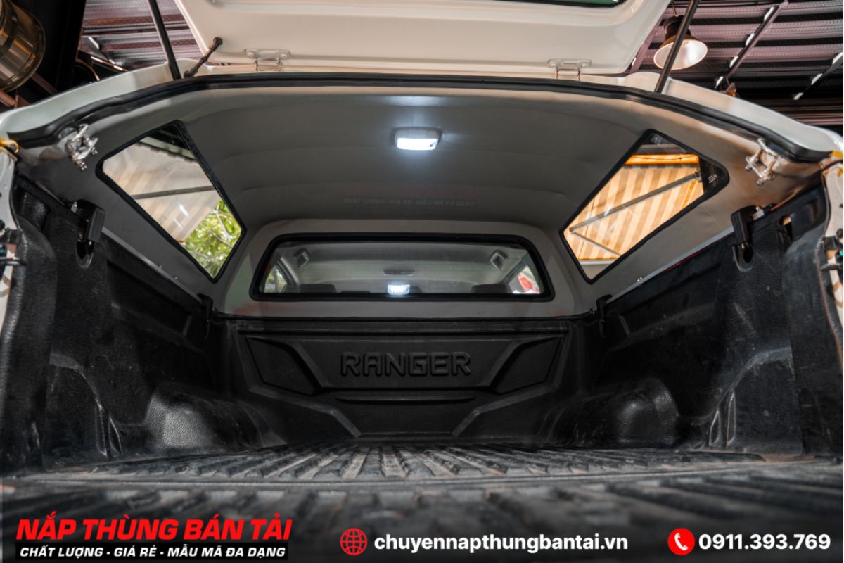 Khoang chứa đồ Nắp Thùng Cao Ford Ranger Xls 2023 (Có Đèn)