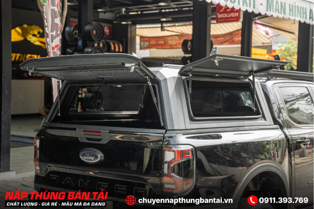 NẮP THÙNG CAO NHÔM FORD RANGER STORMTRAK