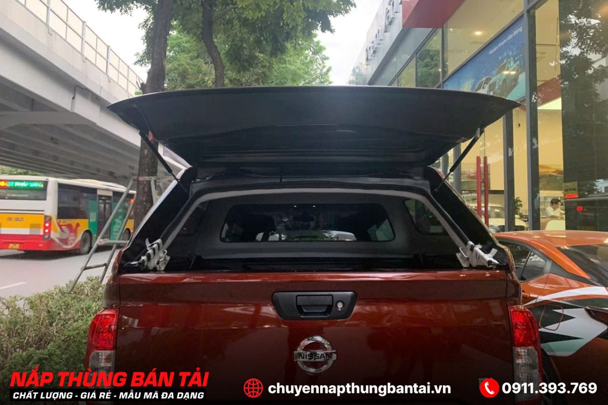 NẮP THÙNG CUỘN ĐIỆN OPTION4X4 NISSAN NAVARA