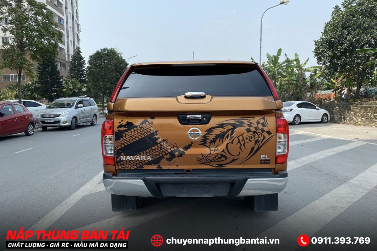 NẮP THÙNG CUỘN ĐIỆN OPTION4X4 NISSAN NAVARA
