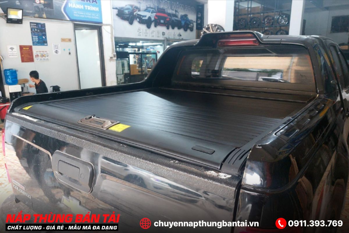 NẮP THÙNG CUỘN CƠ CARRYBOY CHEVROLET COLORADO