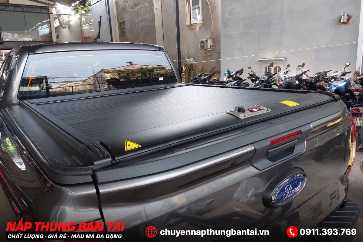 NẮP THÙNG CUỘN CƠ OPTION4X4 FORD RANGER XLT 2023