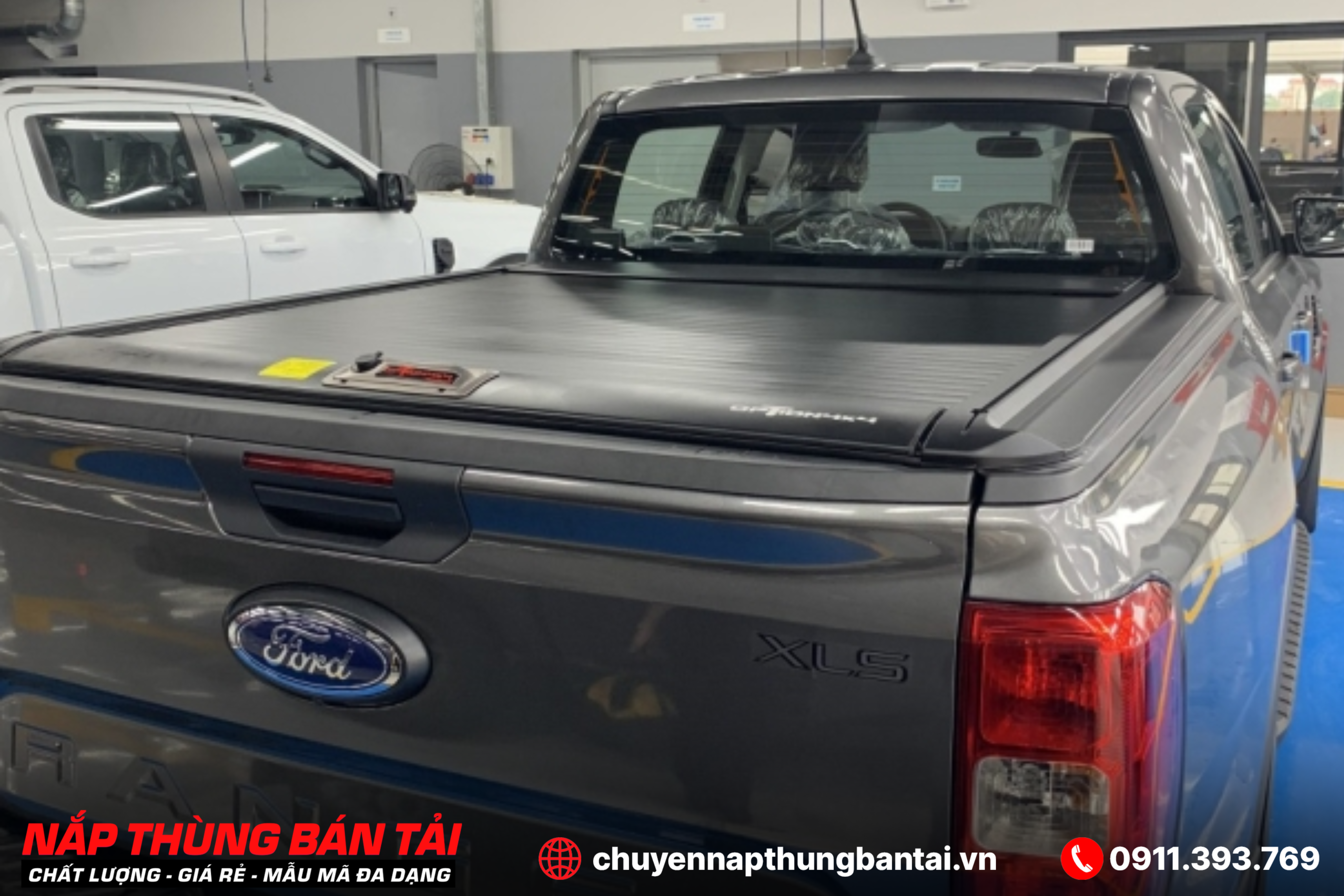 NẮP THÙNG CUỘN CƠ CARRYBOY FORD RANGER STORMTRAK