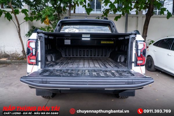 NẮP THÙNG CUỘN ĐIỆN OPTION4X4 FORD RANGER STORMTRAK