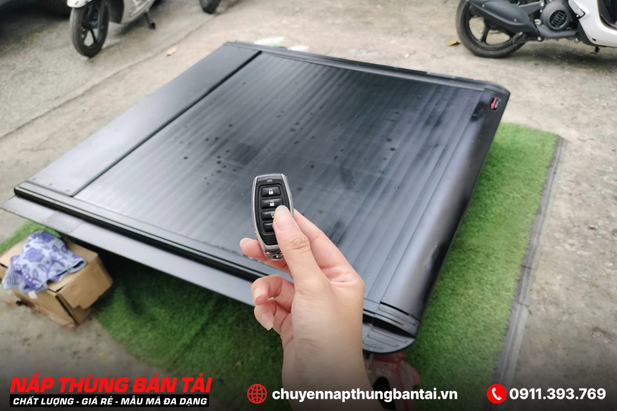 NẮP THÙNG CUỘN ĐIỆN OPTION4X4 MAZDA BT-50