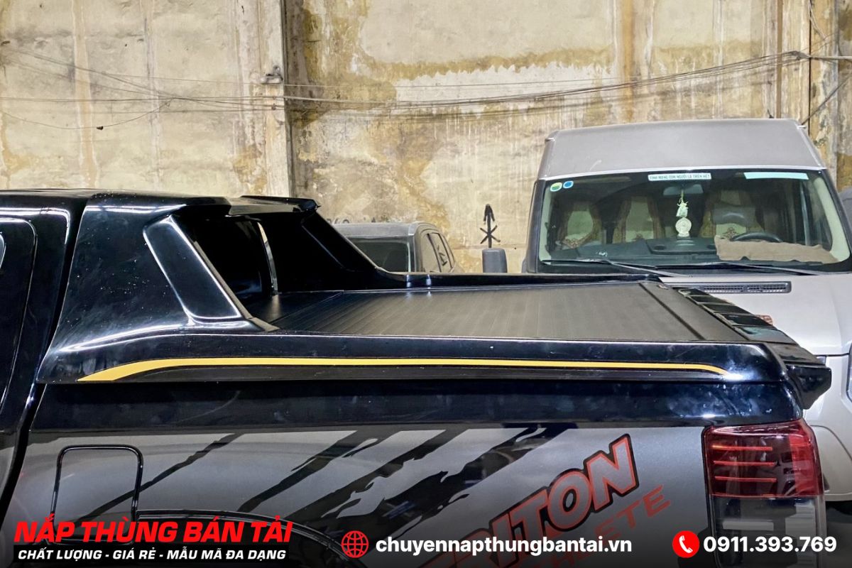 NẮP THÙNG CUỘN ĐIỆN OPTION4X4 MITSUBISHI TRITON