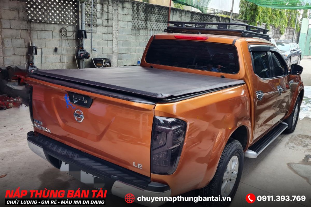 NẮP THÙNG CUỘN MỀM NISSAN NAVARA
