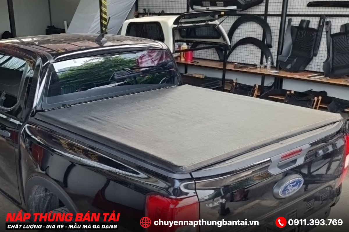 NẮP THÙNG CUỘN MỀM FORD RANGER XLT 2023