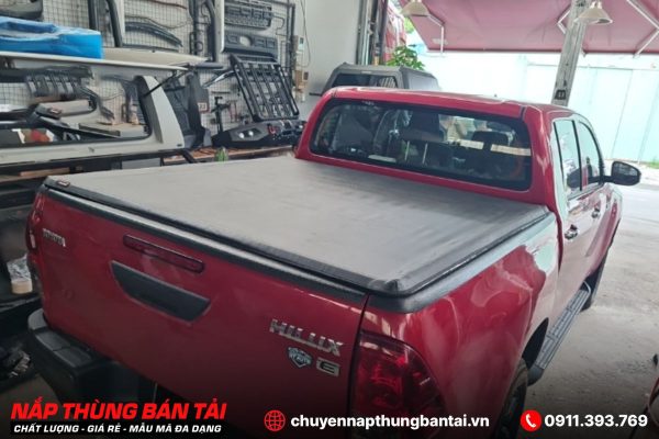 NẮP THÙNG CUỘN MỀM TOYOTA HILUX