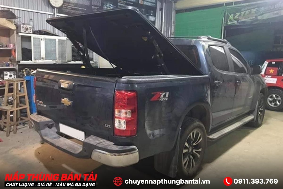 NẮP THÙNG TOPFLIP CHEVROLET COLORADO