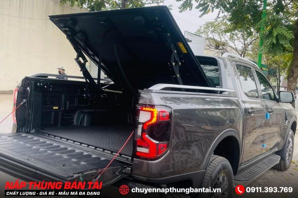 NẮP THÙNG TOPFLIP FORD RANGER XLT 2023