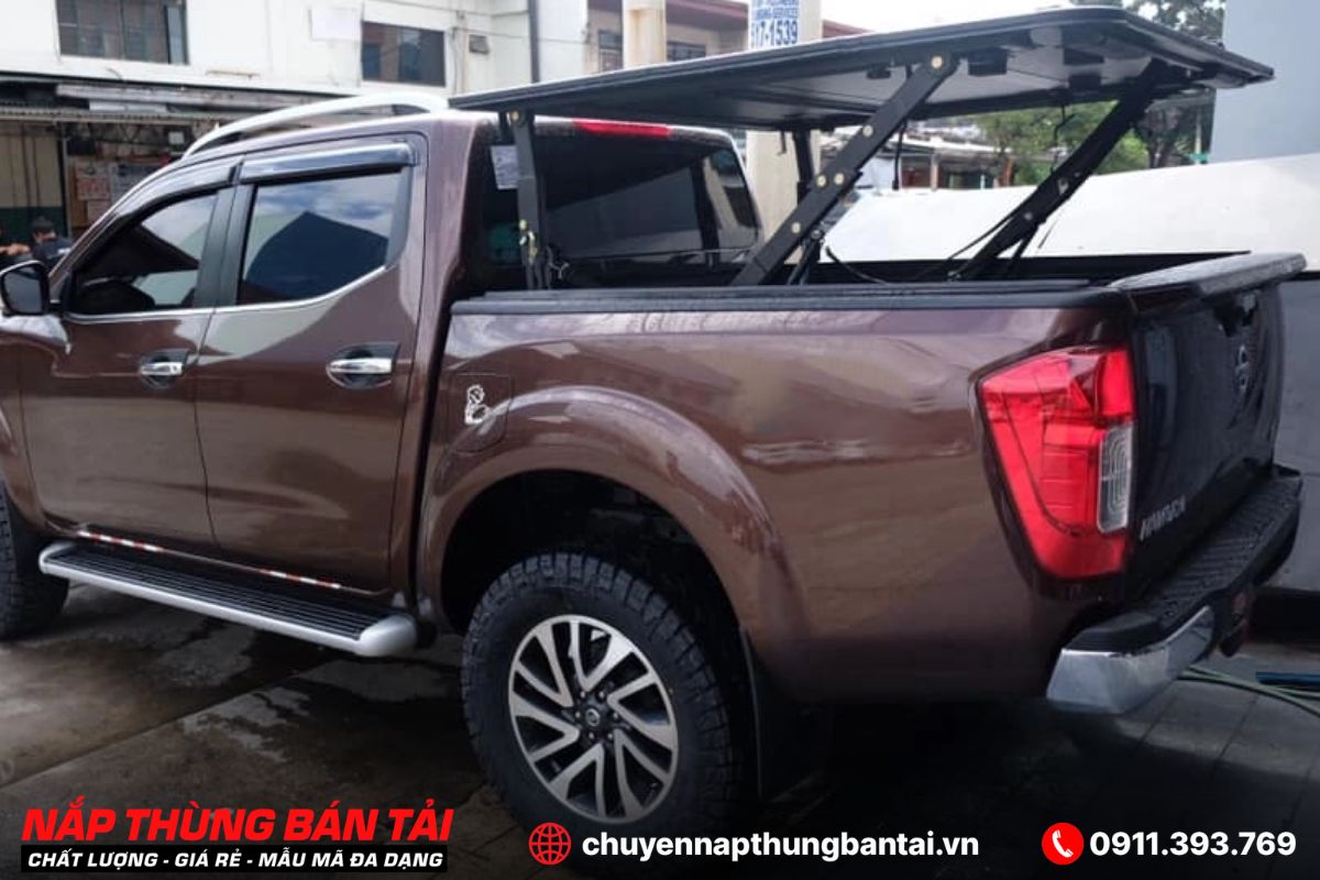 NẮP THÙNG TOPFLIP NISSAN NAVARA