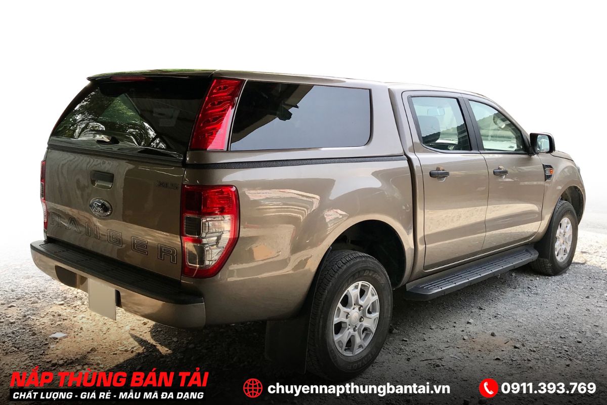 NẮP THÙNG CAO FORD RANGER XLT 2023 (CÓ ĐÈN)