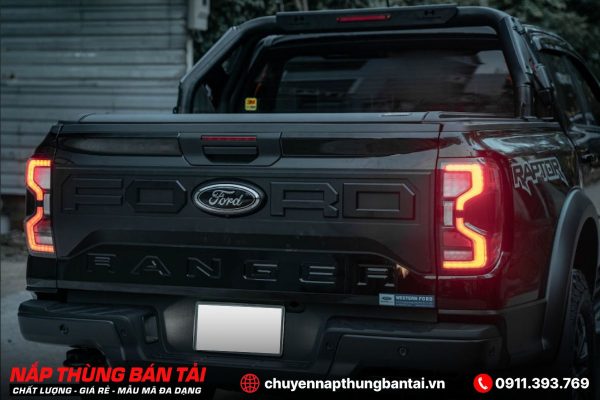 ỐP BỬNG SAU CHỮ FORD CHO FORD RANGER 2023