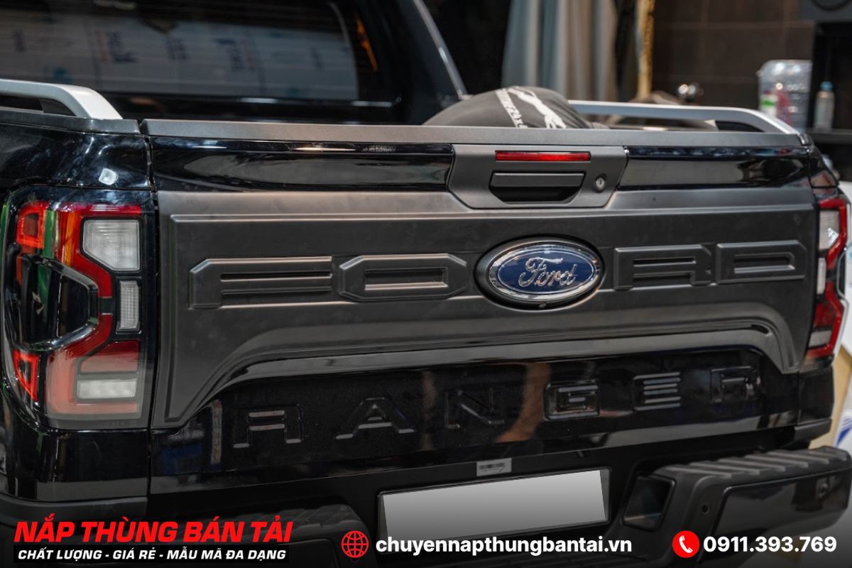 ỐP BỬNG SAU CHỮ FORD CHO FORD RANGER 2023