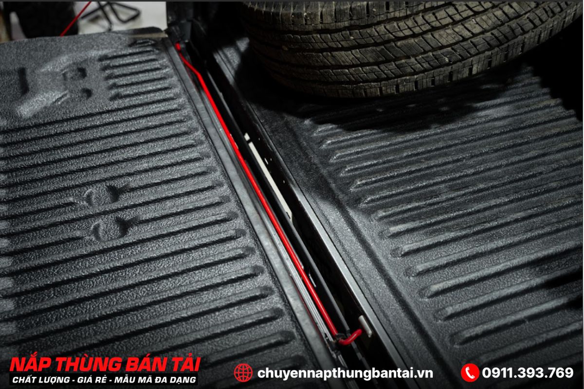 THANH TRỢ LỰC BỬNG SAU GT-PRO CHO FORD RANGER 2023