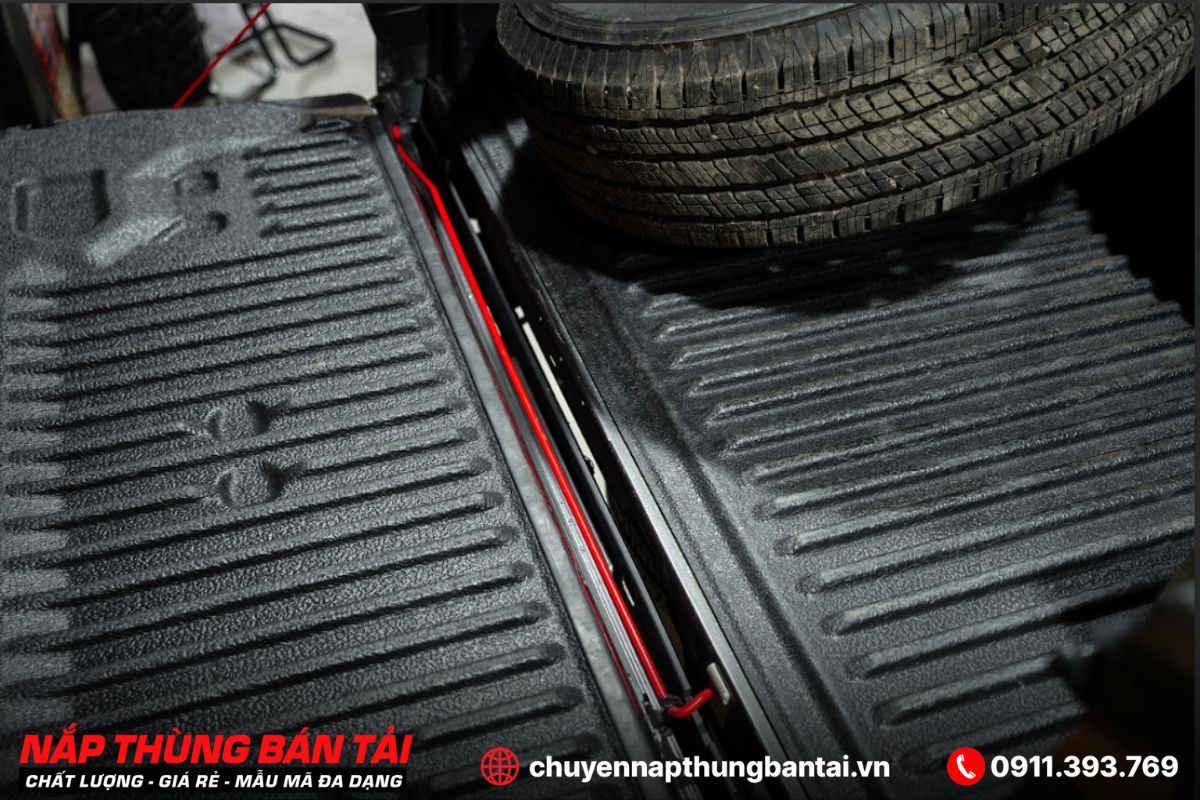 THANH TRỢ LỰC BỬNG SAU GT-PRO CHO FORD RANGER 2023
