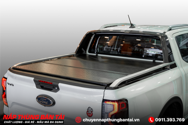 Nắp Thùng 3 Tấm Ford Ranger Stormtrak