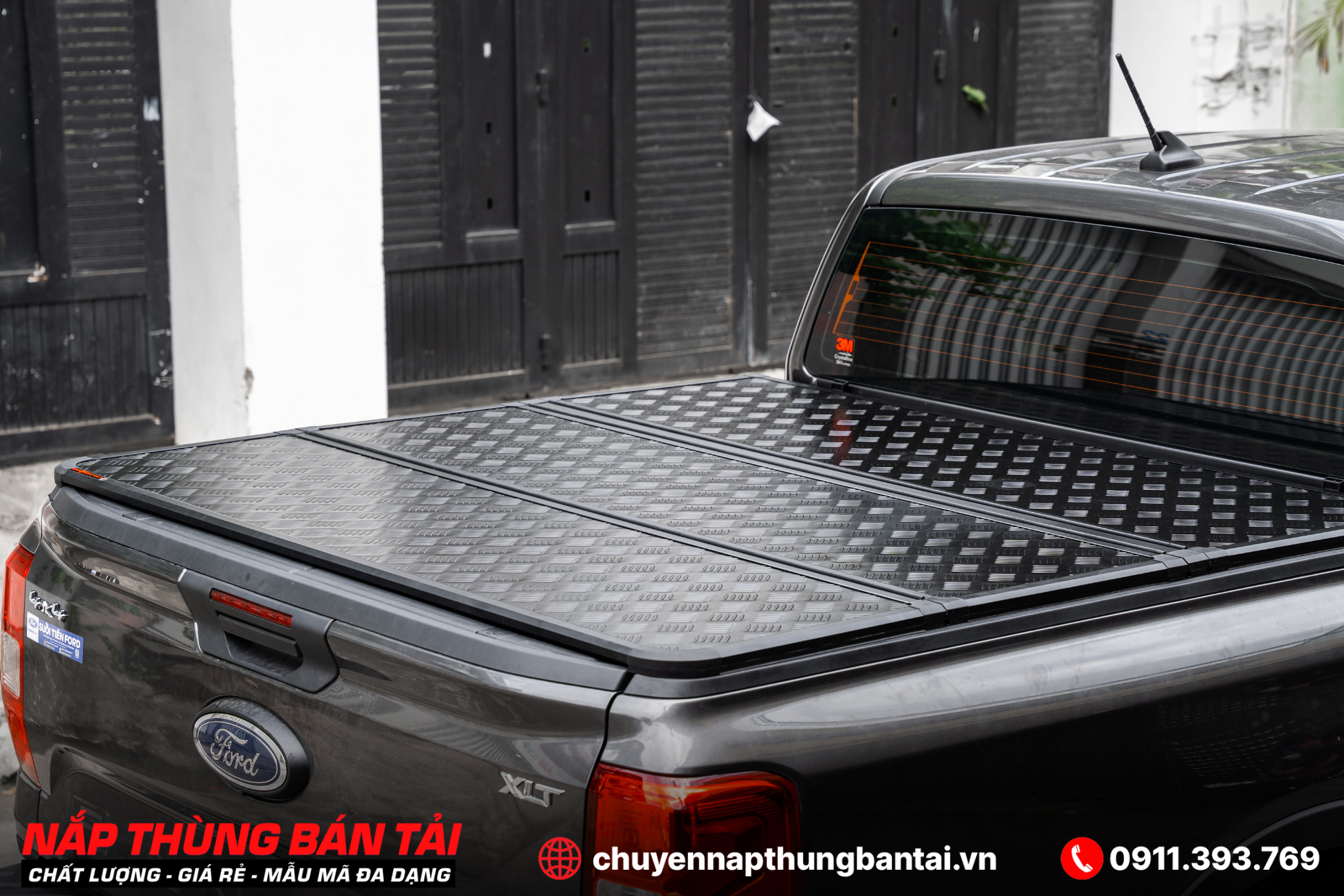 Nắp Thùng 3 Tấm Ford Ranger Wildtrak 2023