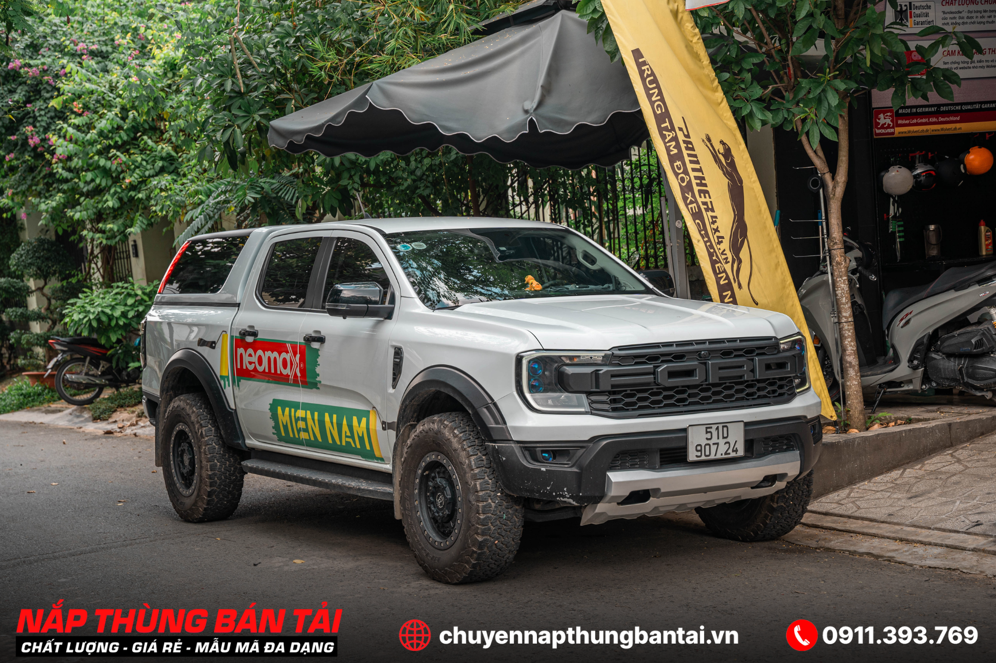 Nắp Thùng Cao Ford Ranger Raptor 2023 (Có Đèn)