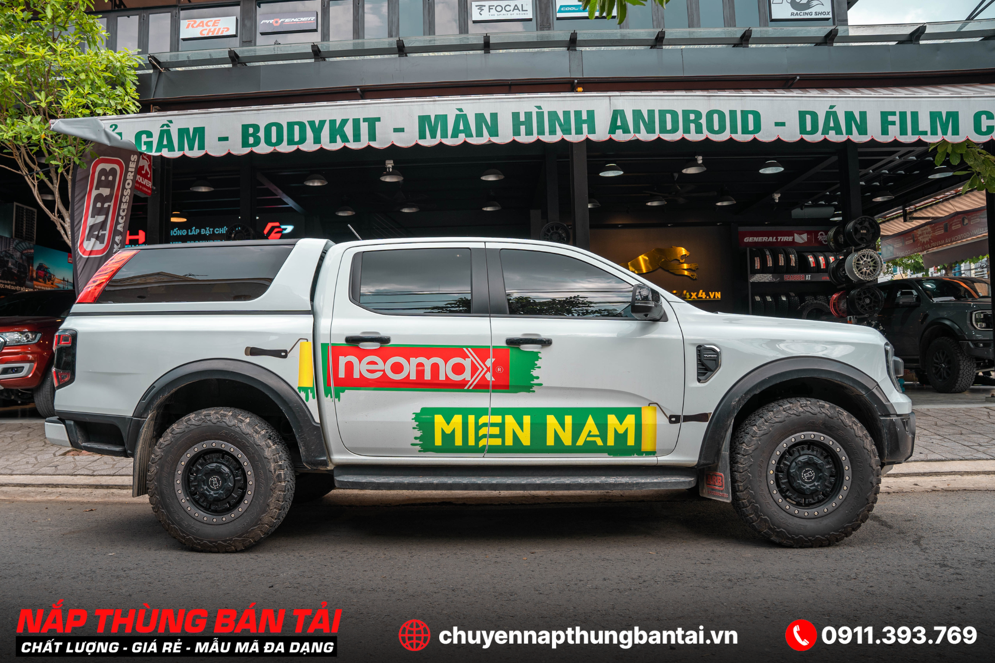 Nắp Thùng Cao Ford Ranger Raptor 2023 (Có Đèn)