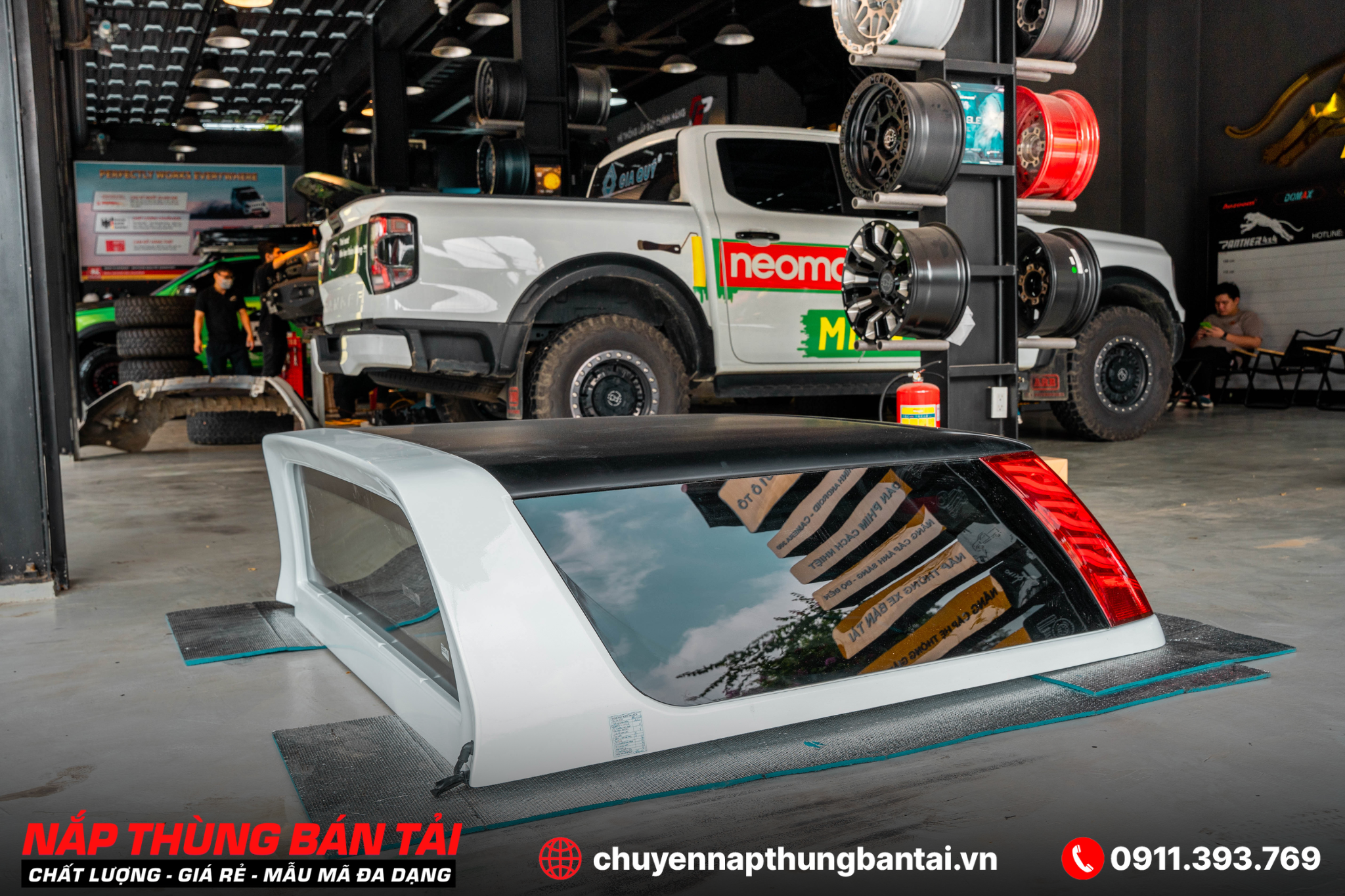 Nắp Thùng Cao Ford Ranger Raptor 2023 (Có Đèn)