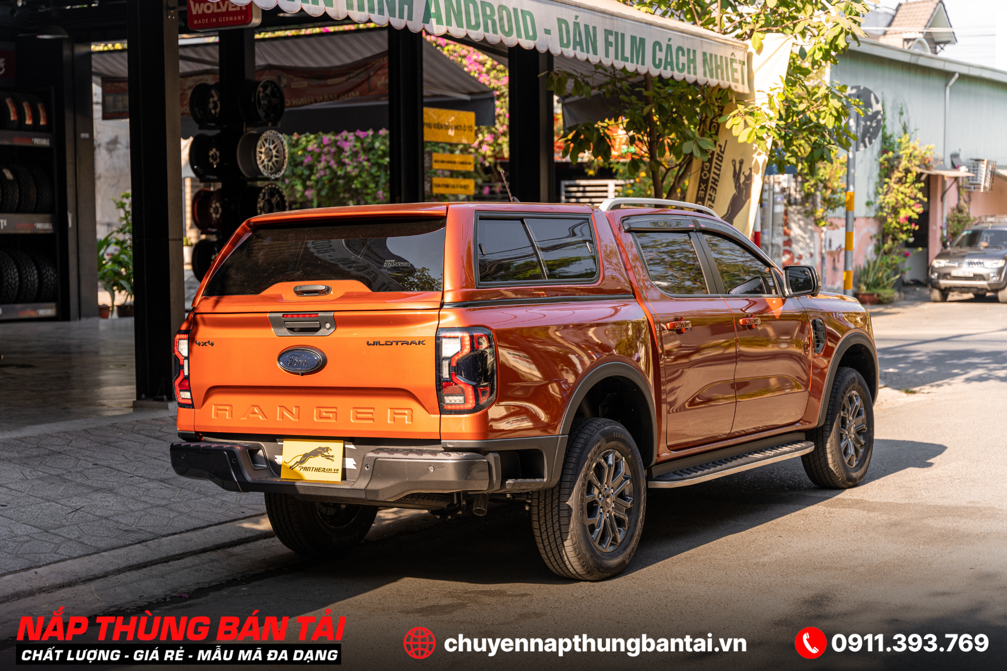 NẮP THÙNG CAO NHÔM FORD RANGER WILDTRAK 2023