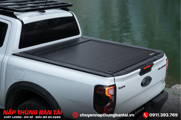 Nắp thùng cuộn điện Aeroklas Thái Lan Ford Ranger Wildtrak 2023