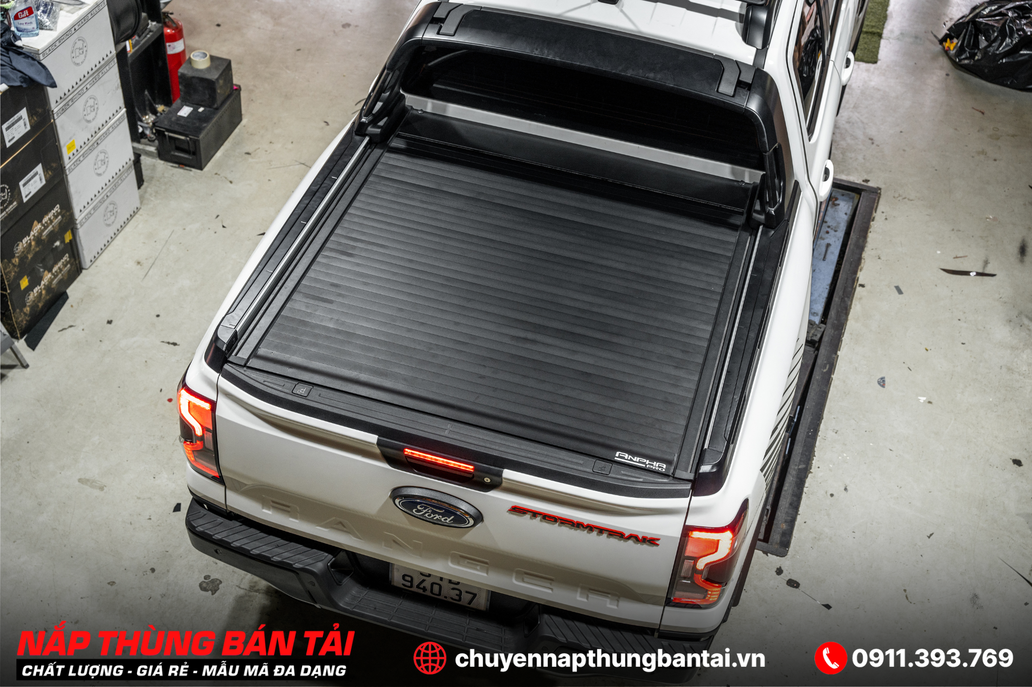 Nắp Thùng Cuộn Điện Anpha Ford Ranger Stormtrak