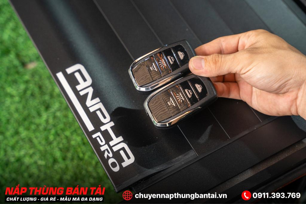 Nắp Thùng Cuộn Điện Anpha Ford Ranger Stormtrak