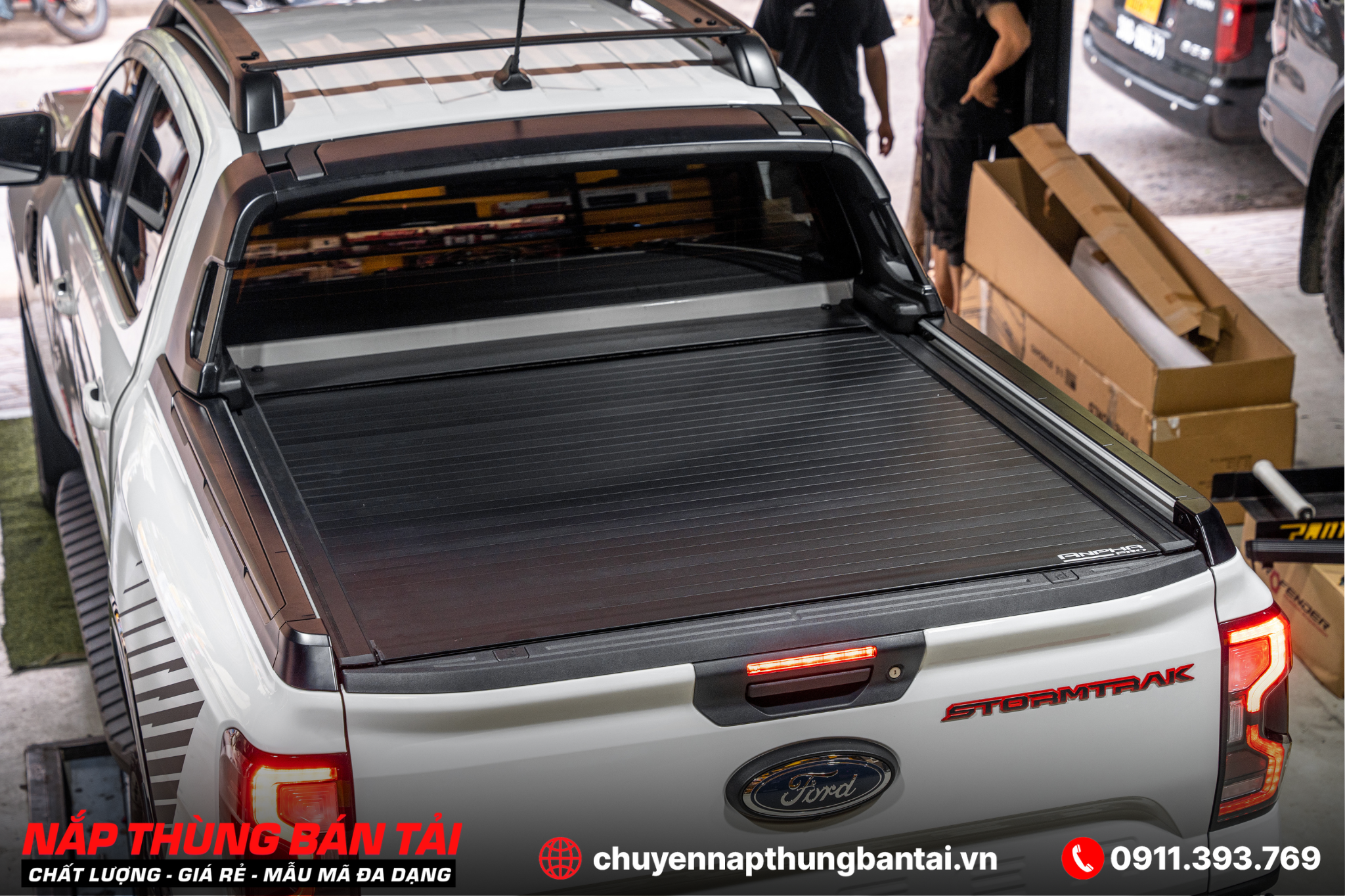 Nắp Thùng Cuộn Điện Anpha Ford Ranger Stormtrak