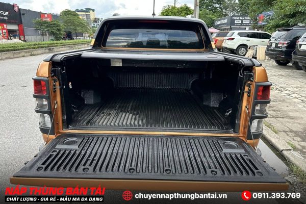 Nắp thùng cuộn điện Aeroklas Thái Lan Ford Ranger Wildtrak (đời 2018 - 2022)